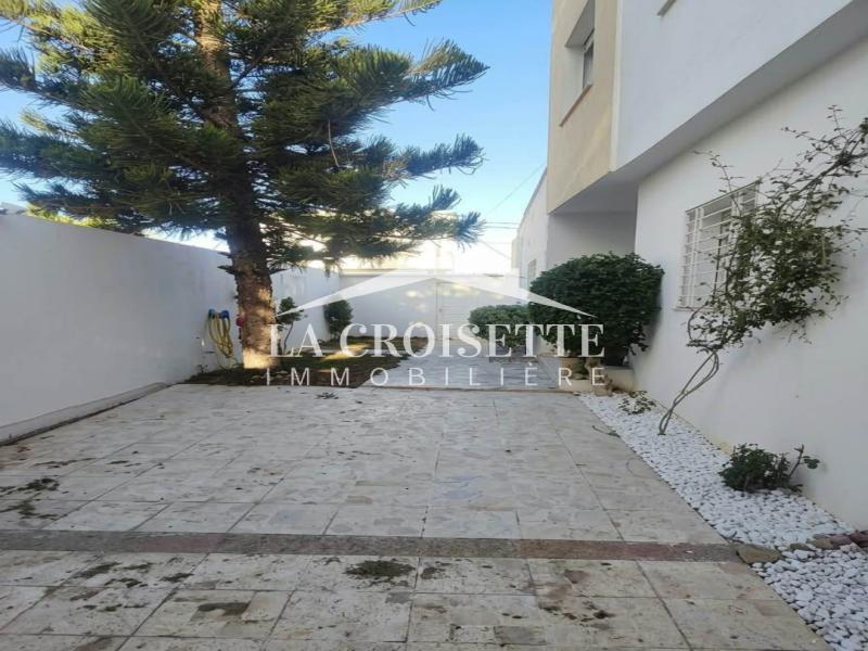 Villa meublée S+5 avec jardin à La Marsa